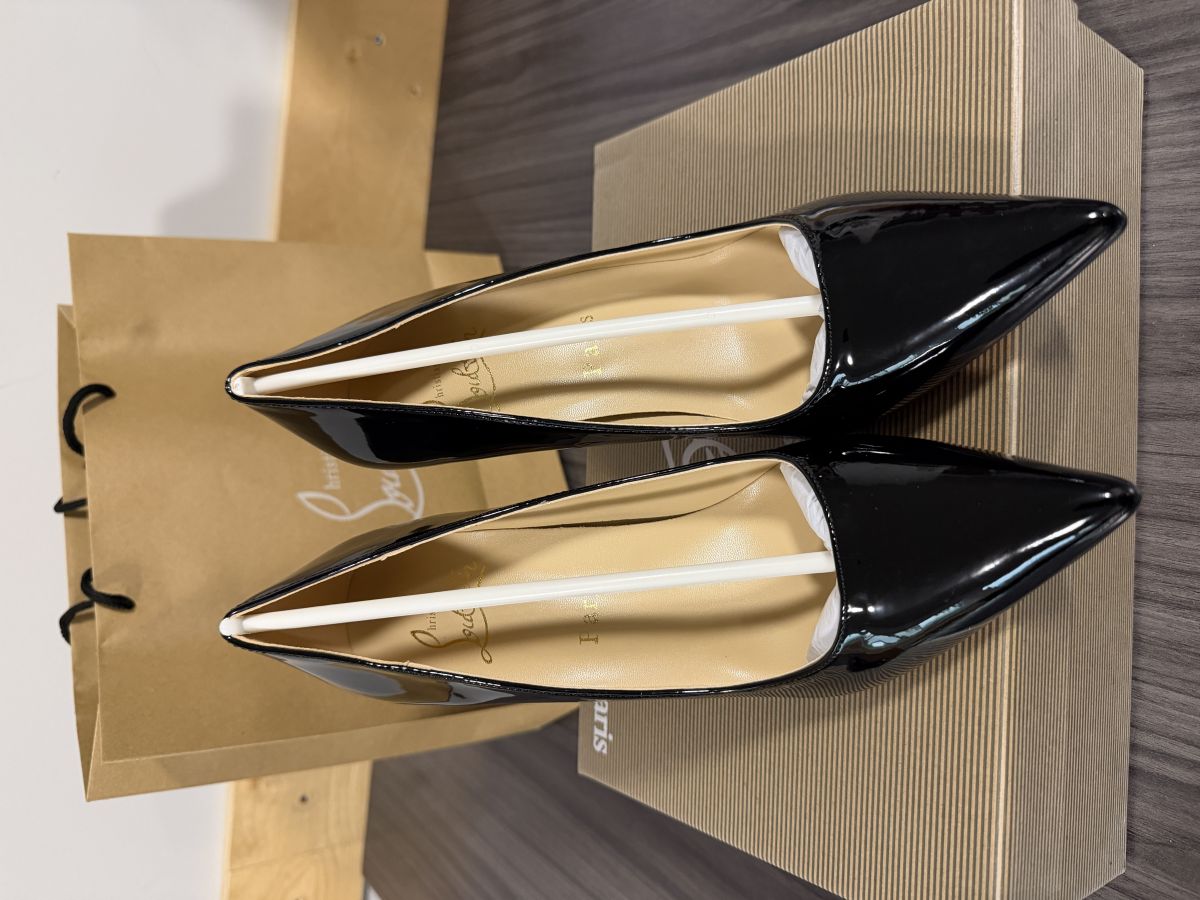 Christian Louboutin Kate pointed Toe Pumps